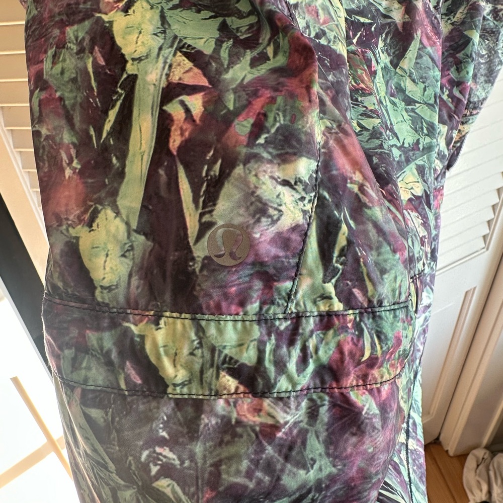 Lululemon Runner Lightweight Jacket, Multi Color,… - image 3